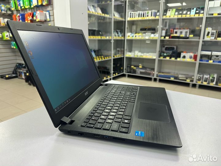 Core i3-7020U 2.30Ghz/4gb/HD Graphics/SSD 256gb