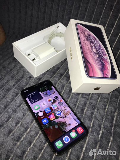 Телефон iPhoneXS