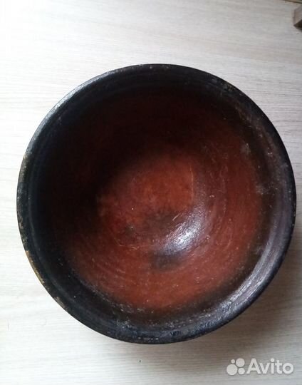 Старинная глиняная миска тарелка