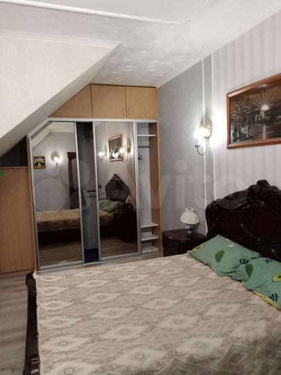 4-к. квартира, 132 м², 4/4 эт.