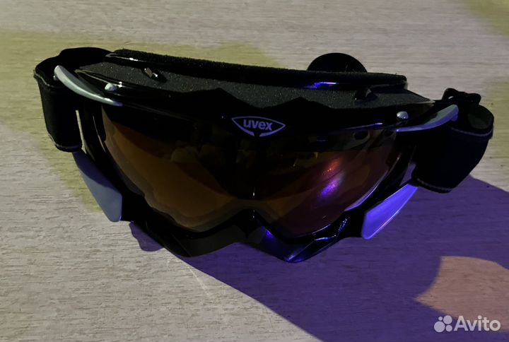 Горнолыжные очки Uvex