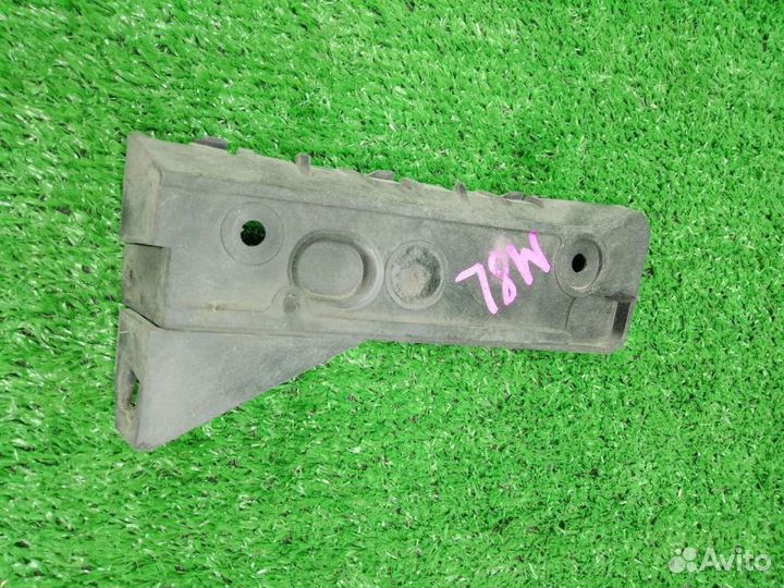 Кронштейн бампера передний левый Audi a4 b6 3066