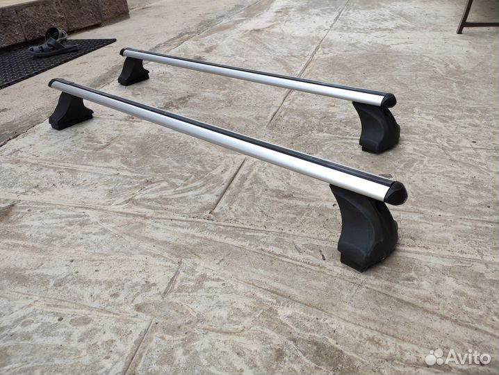 Автомобильный багажник на крышу