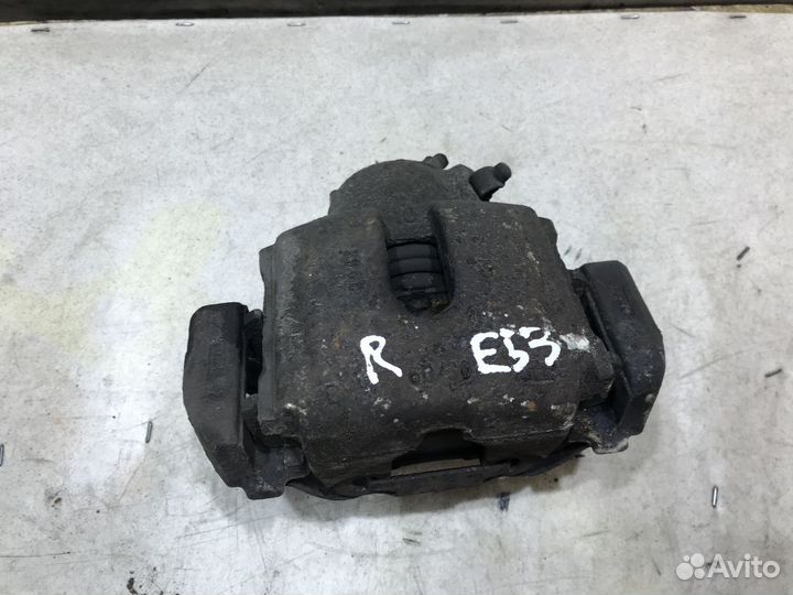 34111163304 Суппорт передний правый BMW X5 E53