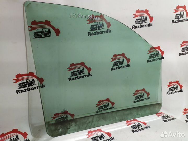 Стекло двери переднее левое Mercedes Viano W639