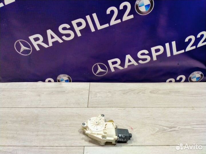 Мотор стеклоподъемника задний левый Mercedes-Benz