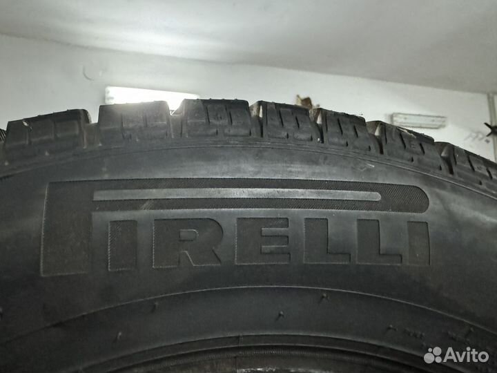 Pirelli Ice Zero FR 195/65 R15