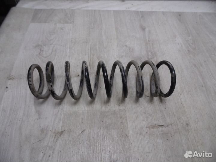 Пружина задняя Mitsubishi Lancer 9