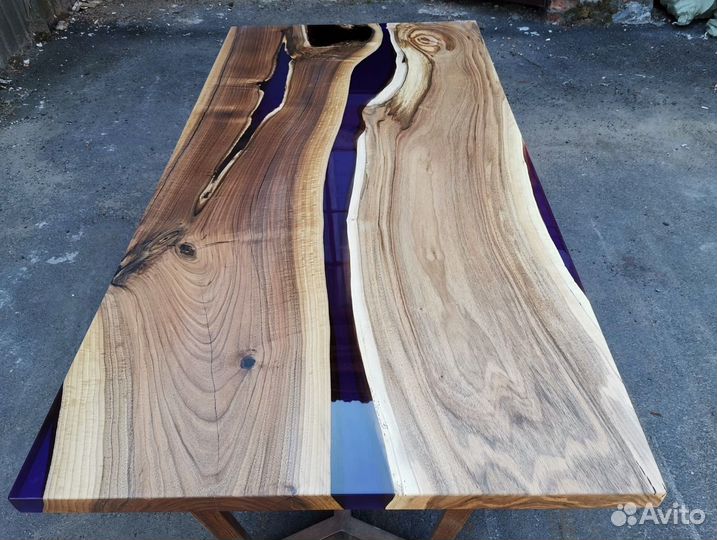 Компьютерный стол из массива, компьютерный стол