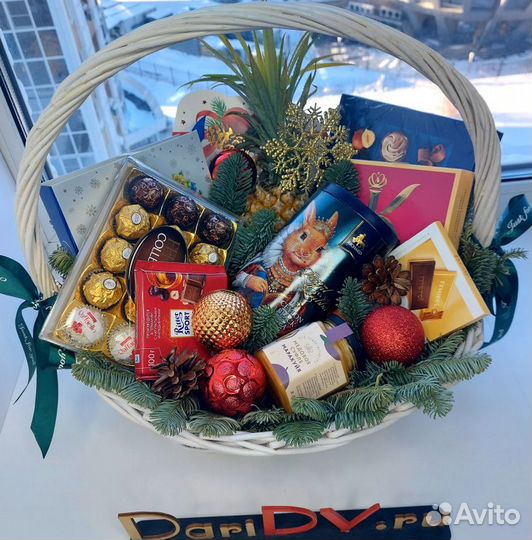 Корзина подарочная 