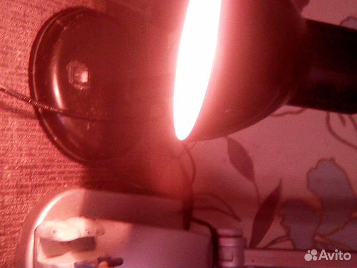 Настольная лампа