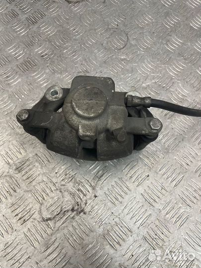 Суппорт тормозной передний левый Mini Clubman