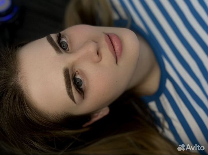 Перманентный макияж бровей