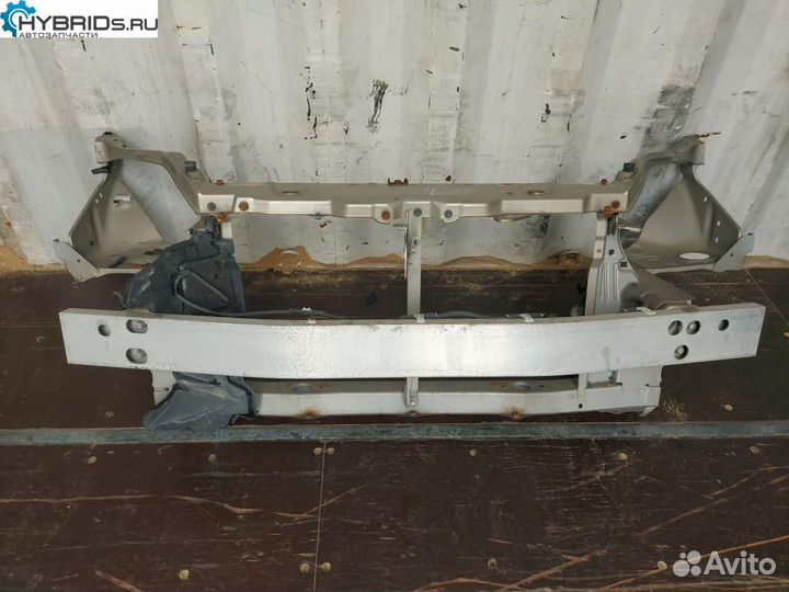 Передняя панель (телевизор) Toyota Prius 2 NHW20