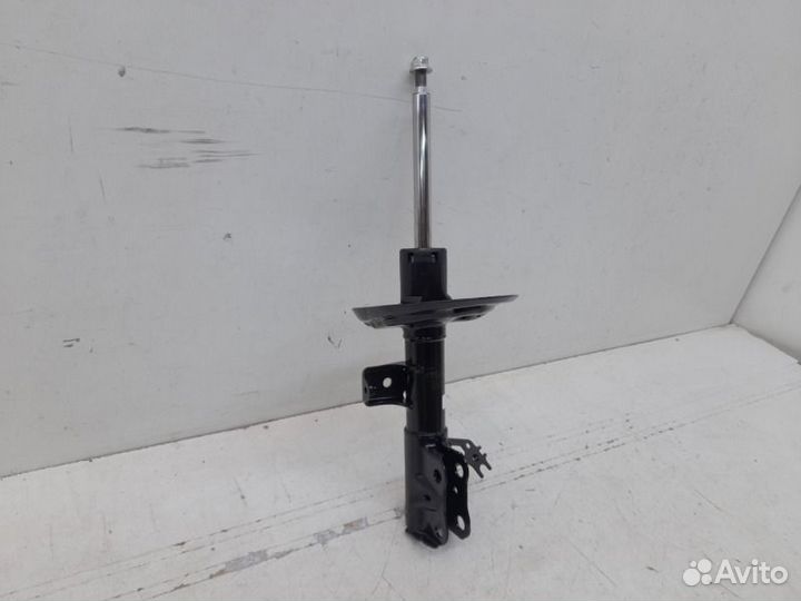 Амортизатор передний правый Toyota Camry 70