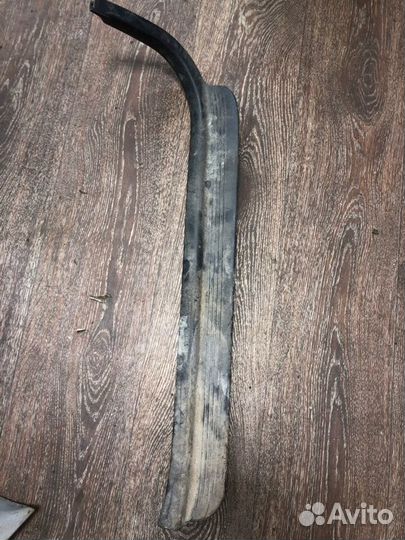 Накладка на порог передняя правая Toyota Corolla