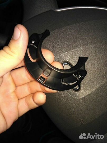 Кронштейн для лючка бензобака Приора