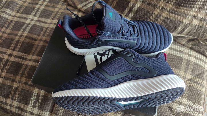 Кроссовки женские 38 размер новые