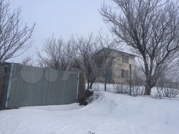 Дача 20 м² на участке 10 сот.