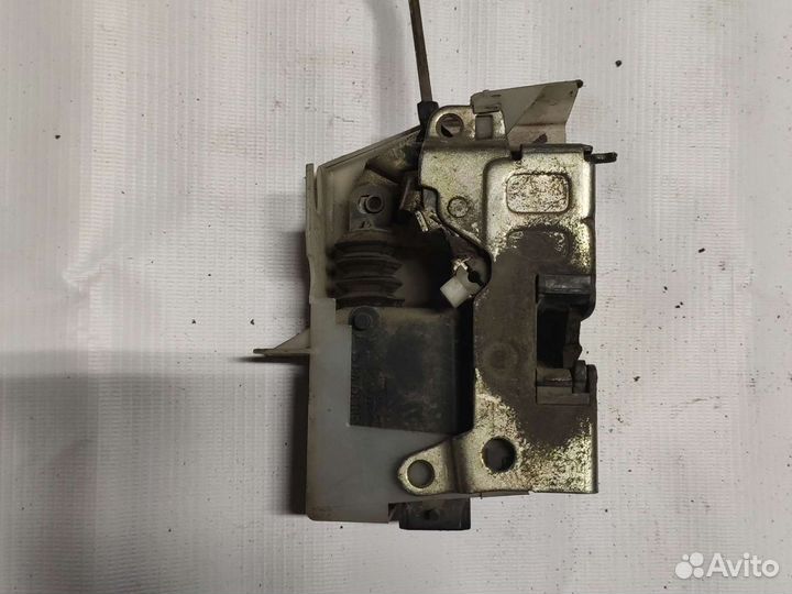 Замок двери задний правый Рено Клио