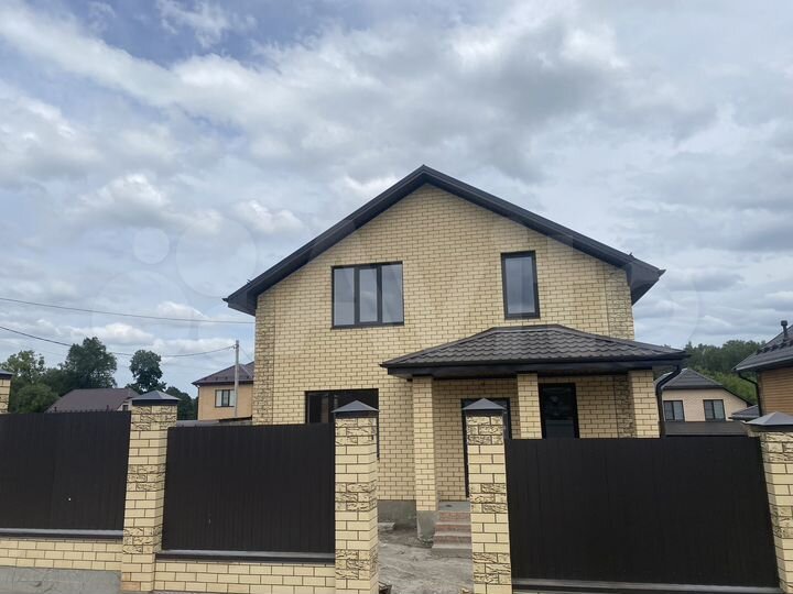 Дом 153 м² на участке 7 сот.