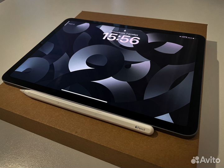 iPad AIR (5th GEN) WiFi + стилус эпл(оригинал)