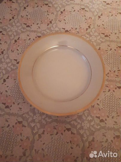Тарелки разные