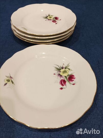 Набор столовой посуды тарелки