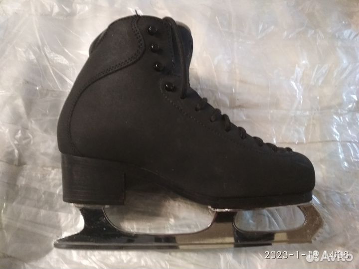Коньки фигурные