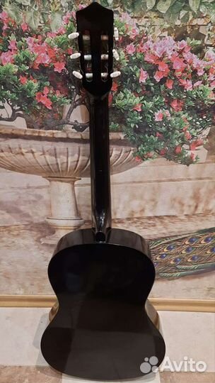 Классическая гитара Belucci