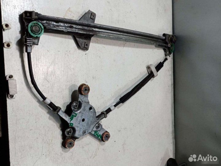 Трапеция стеклоподъемника передняя Audi A6 седан