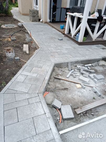 Укладка тротуарной плитки, брусчатки