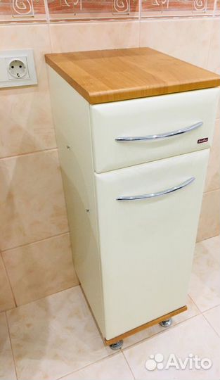 Комплект мебели для ванной Sanflor