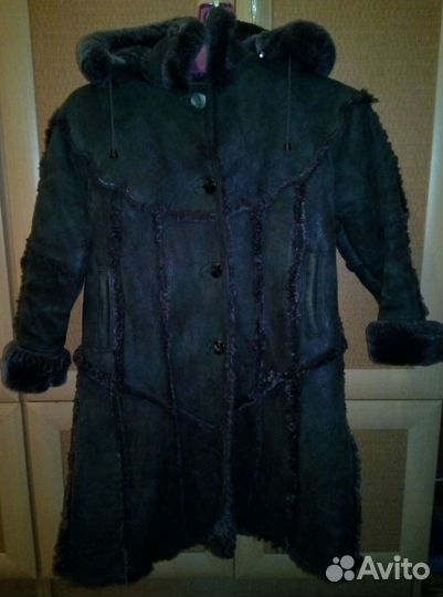 Дубленка для девочки с капюшоном