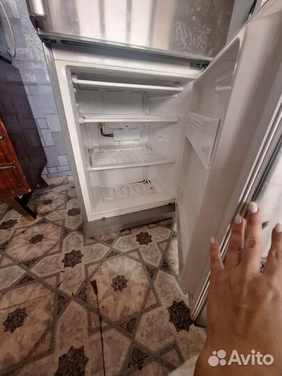 Холодильник LG