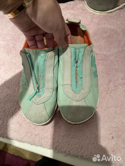 Продам кроссовки Merrell