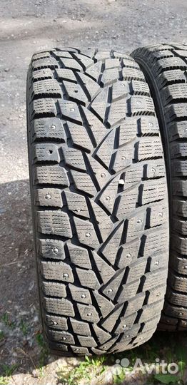 Dunlop Grandtrek Ice 02 215/65 R16