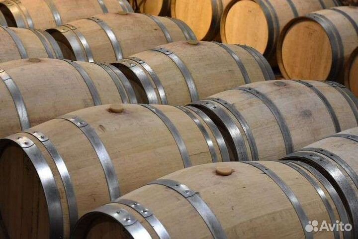 Деревянная бочка для рыбака