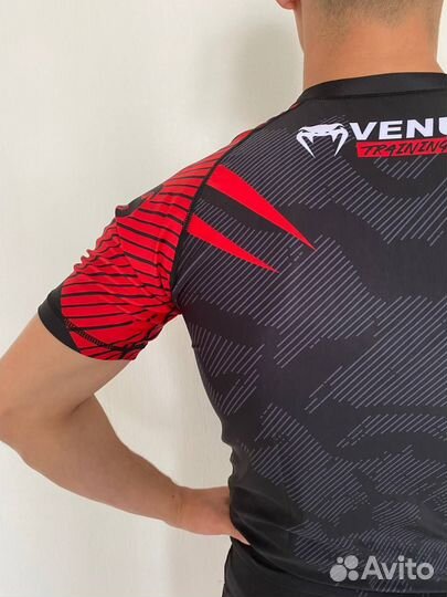 Рашгард с коротким рукавом Venum Trainin