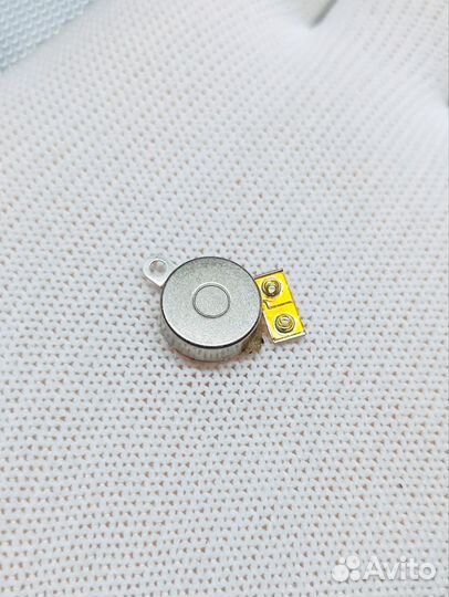 iPhone 4S. Вибромотор. Оригинал