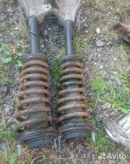 Стойка амортизатора передняя левая Alfa Romeo 147