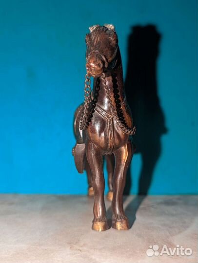 Лошадь. Статуэтка (фигурка)