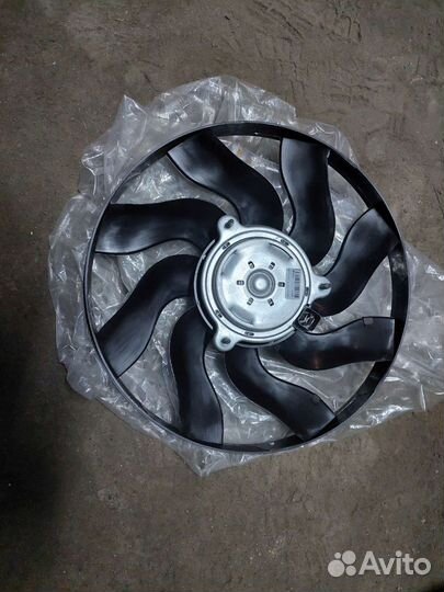 Продам вентилятор охлаждение пежо 406