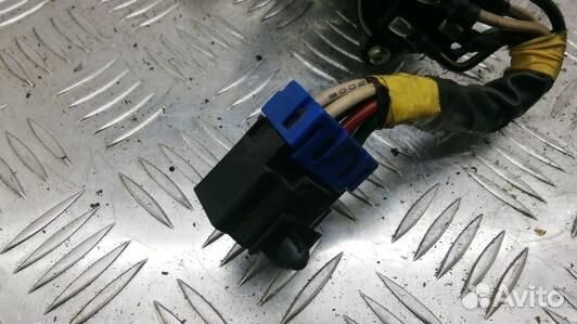 Замок зажигания KIA carens 3 (97B02J101)