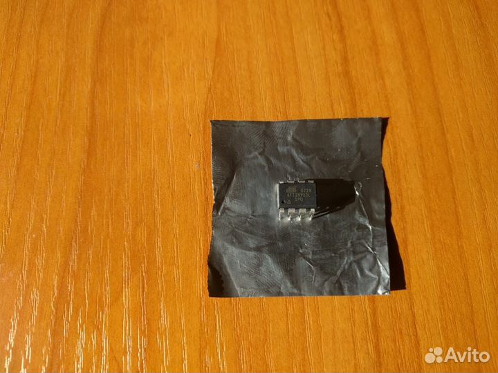 Микроконтроллер Attiny15l-1PU
