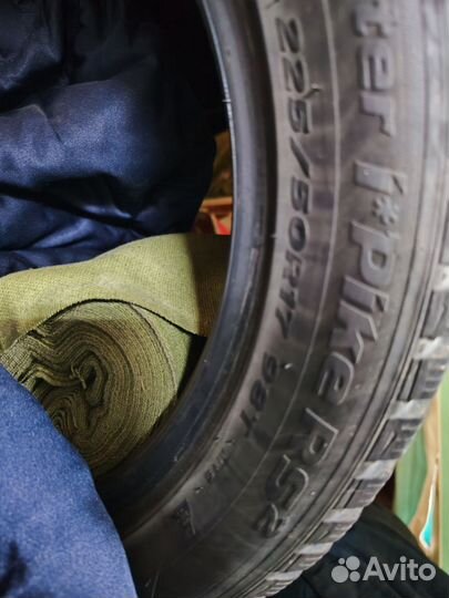 Hankook Winter I'Pike 225/50 R17