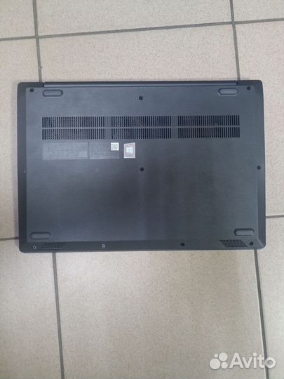 Ноутбук Lenovo V15-IGL 82C3