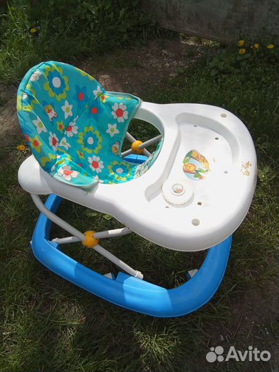 Детский стульчик для кормления и ходунки