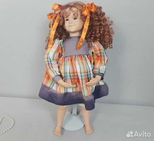 Кукла фарфоровая коллекционная