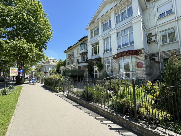 3-к. квартира, 82 м², 2/3 эт.